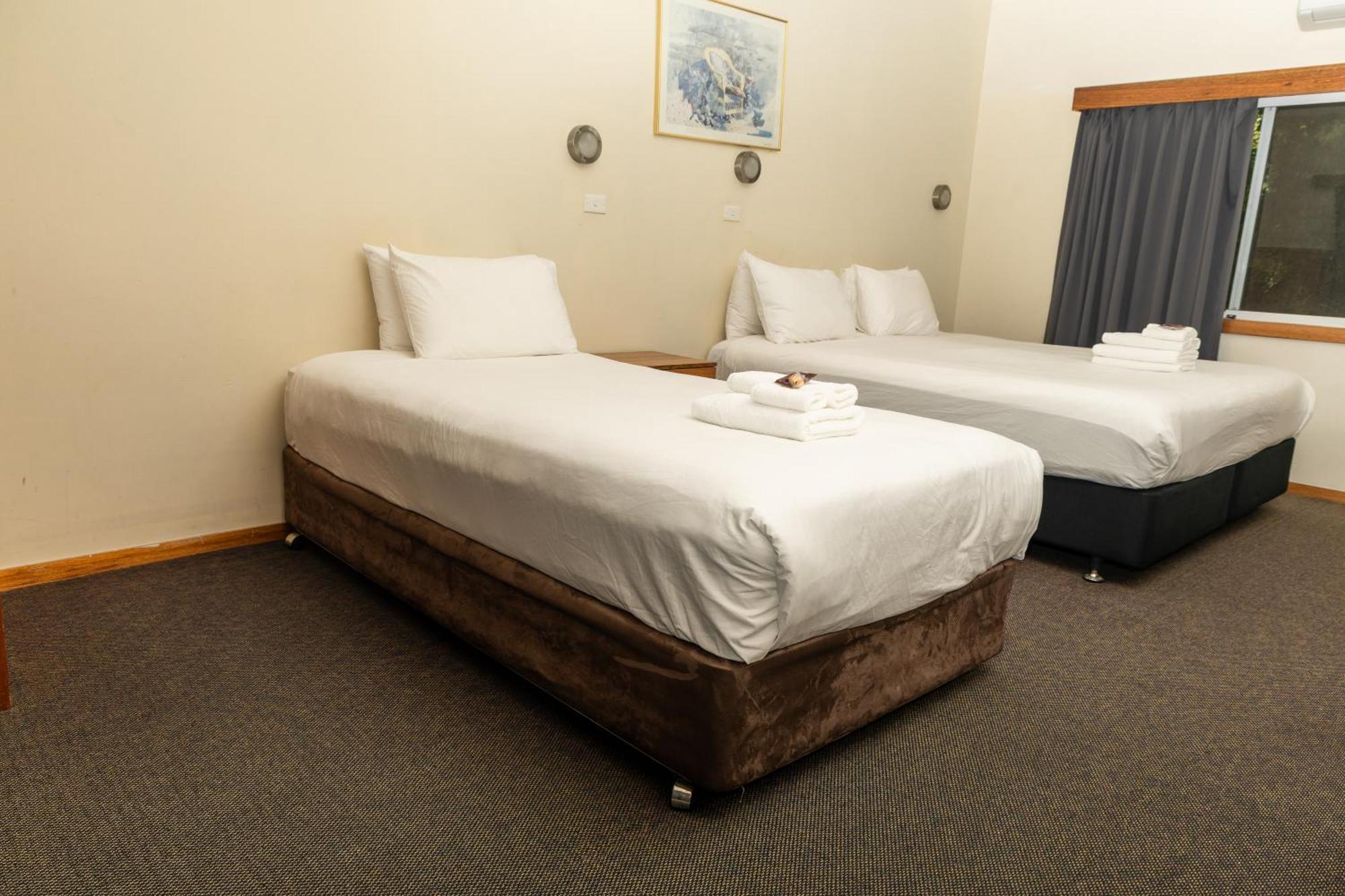 Gosford Inn Motel Zewnętrze zdjęcie