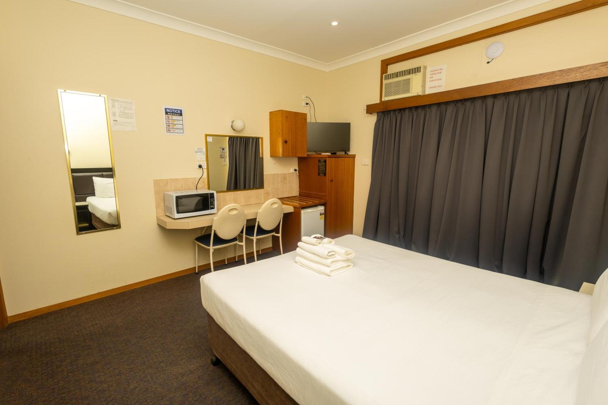 Gosford Inn Motel Zewnętrze zdjęcie